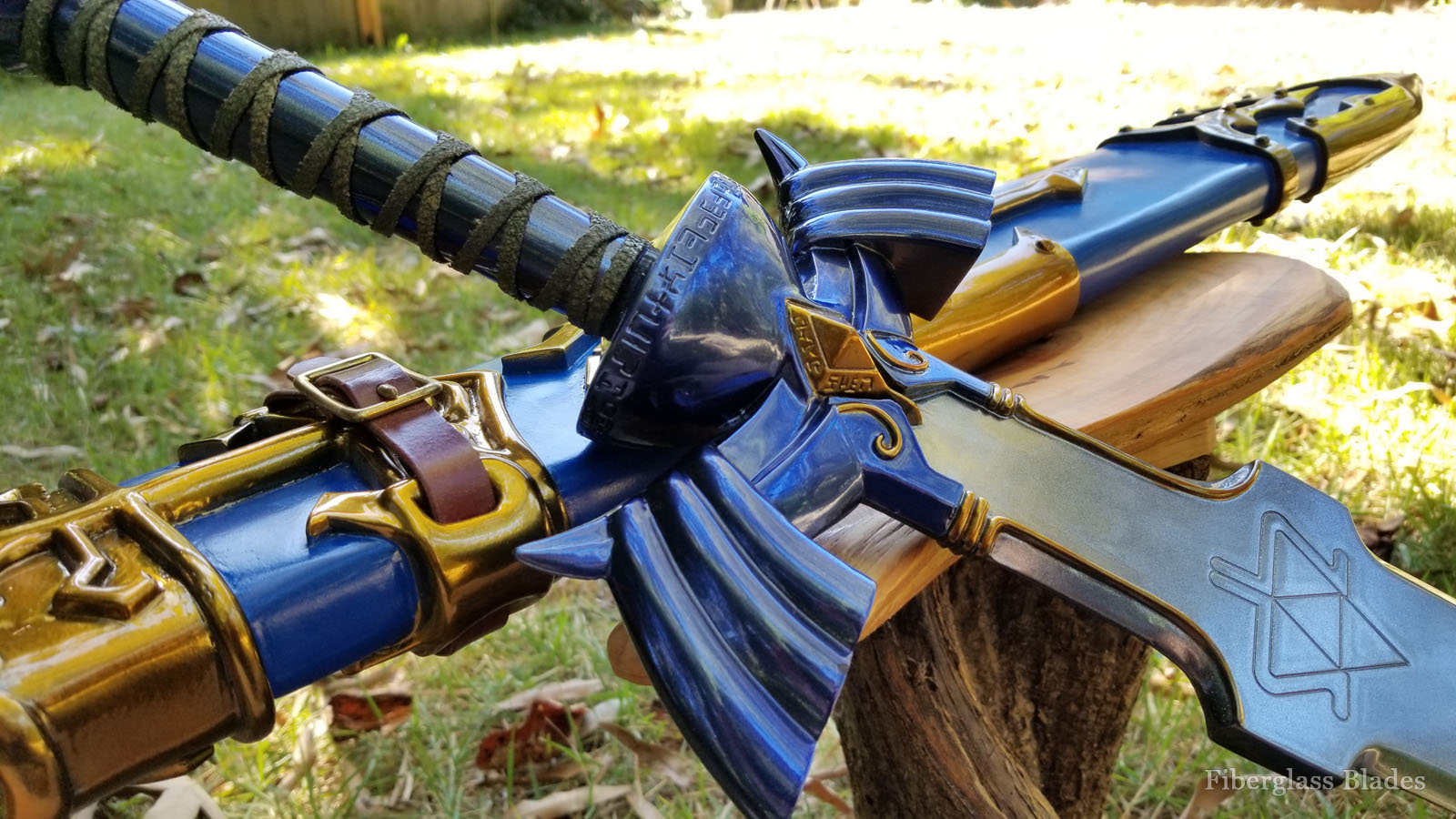 Legend of Zelda Twilight Princess Master Sword and sheath cosplay replica prop